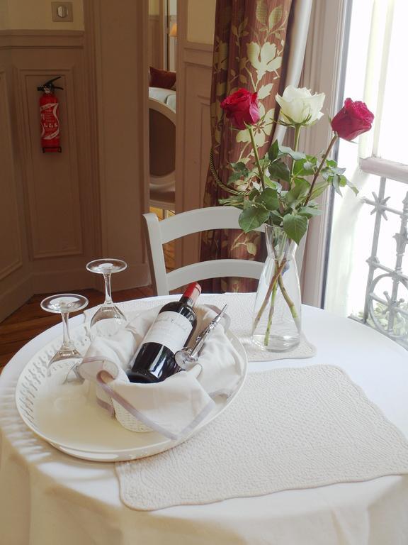 Chambre D Hote : Louvre Elegant Apt Suite Paris Exterior foto