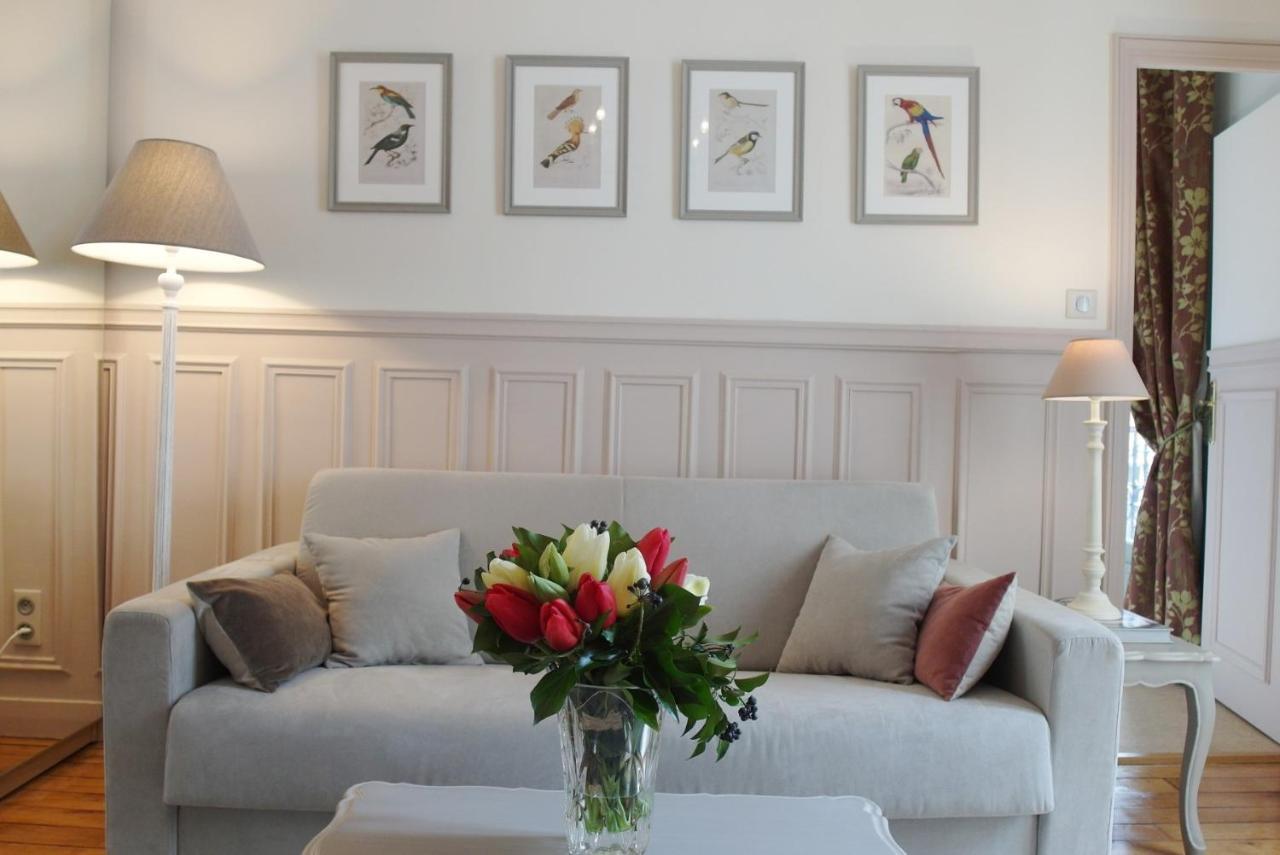 Chambre D Hote : Louvre Elegant Apt Suite Paris Exterior foto